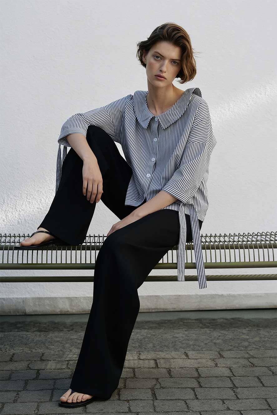 USQUARED Women's Peter Pan Top