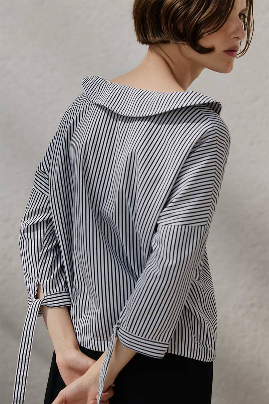 USQUARED Women's Peter Pan Top